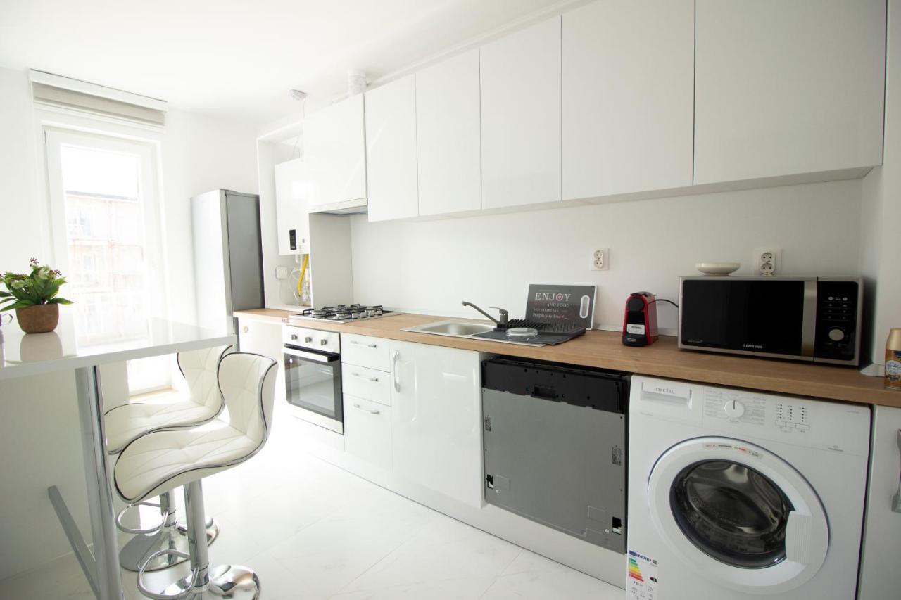 3 Rooms A502 Stayinn By Cosmopolis Bucureşti Ngoại thất bức ảnh